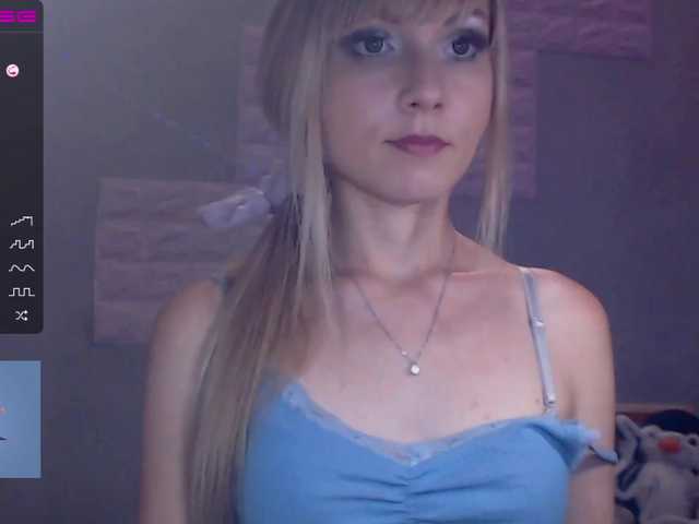 Fotos -Wildbee- Hi! From entertainment - games, in group chat - dance. Lovense from two tokens. On sweets 777
